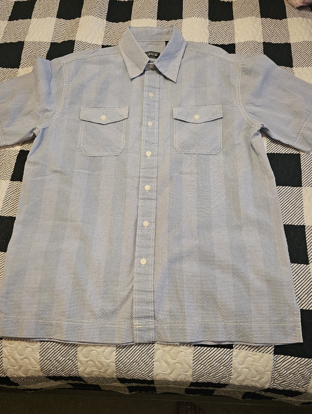 Izod, Seesucker Checked, light Blue Men's Classic Short-Sleeve Button-Up  Shirt